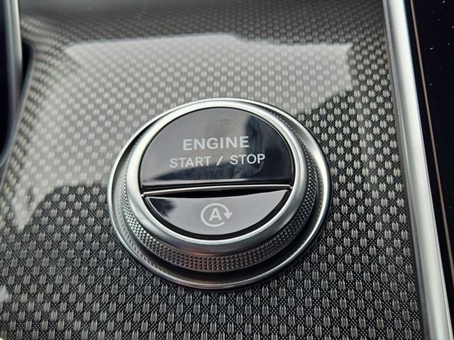 New 2026 Black Mercedes-Benz GLC300 image 11
