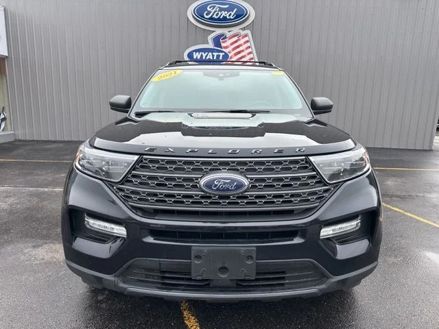 Used 2021 Black Ford XLT image 9