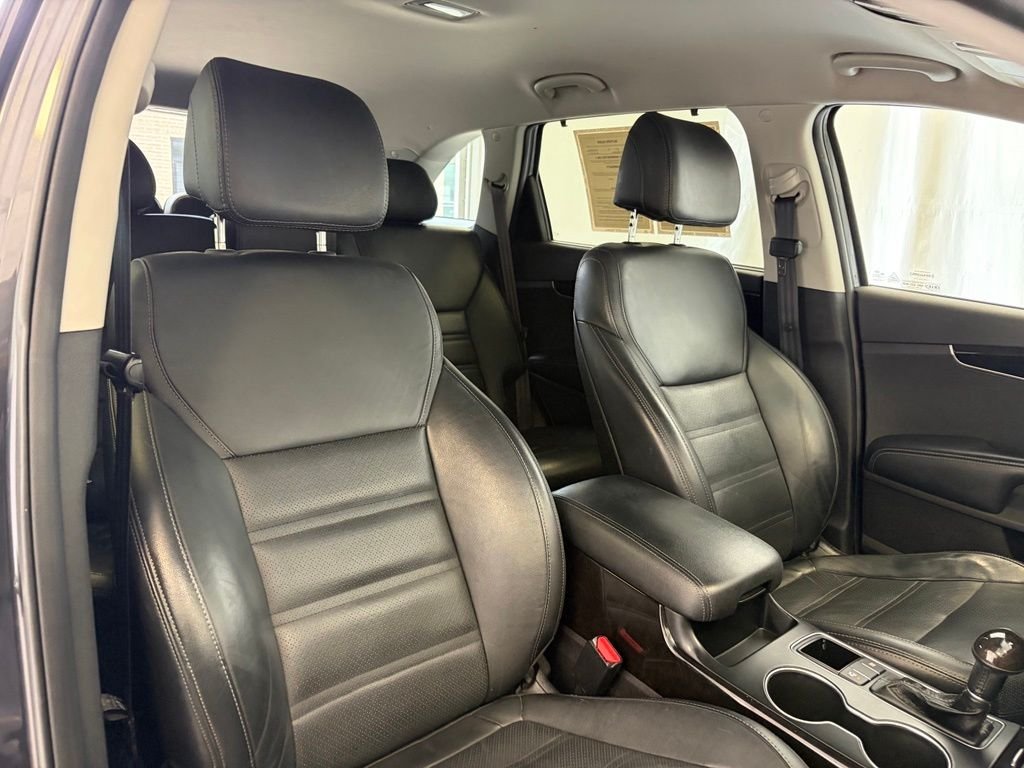 Used 2017 Platinum Graphite Kia EX image 16