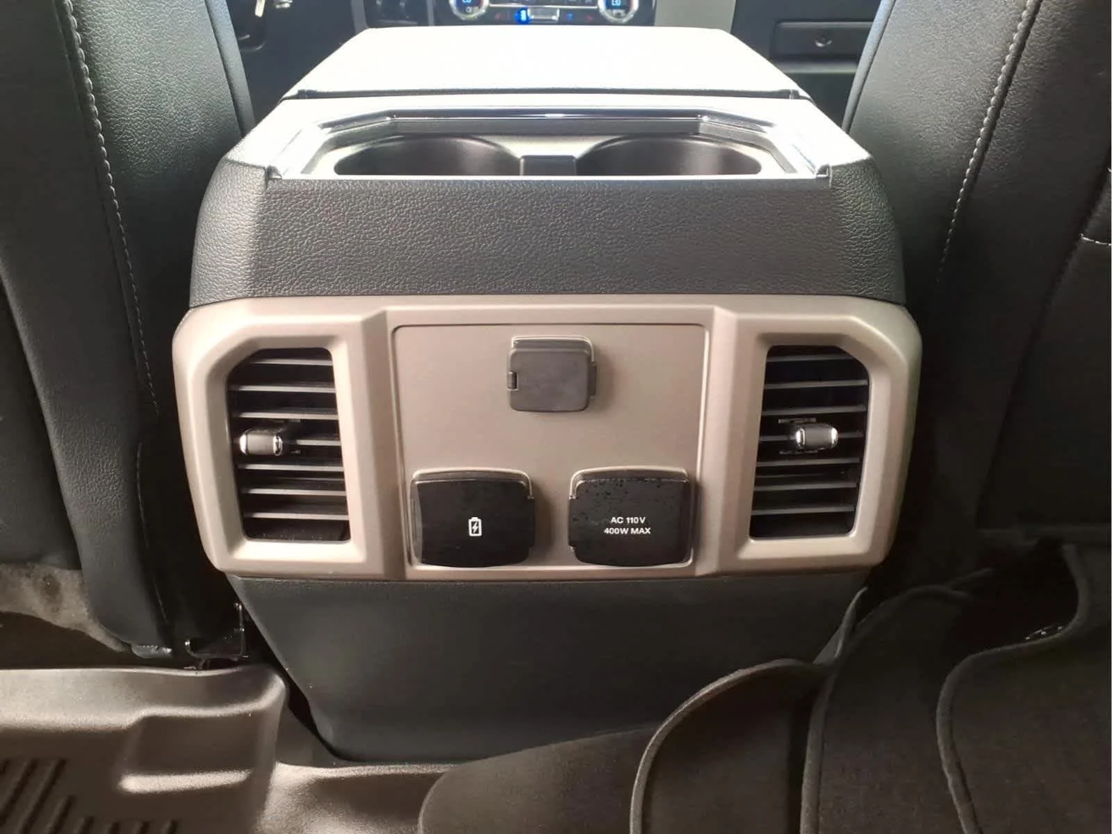 Used 2022 Agate Black Metallic Ford LARIAT image 30
