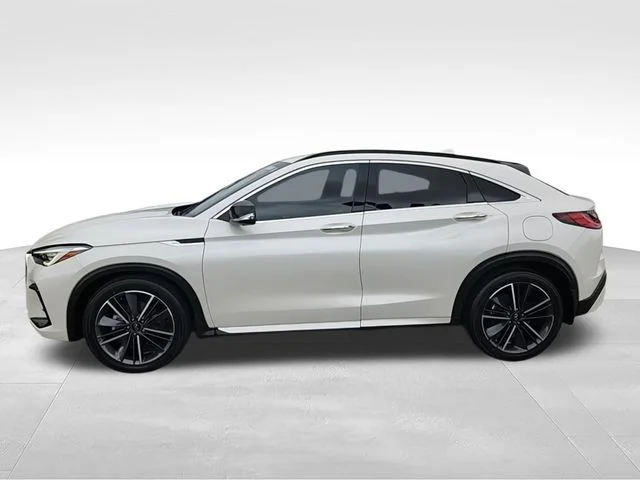 Certified Used 2023 Majestic INFINITI ESSENTIAL image 5