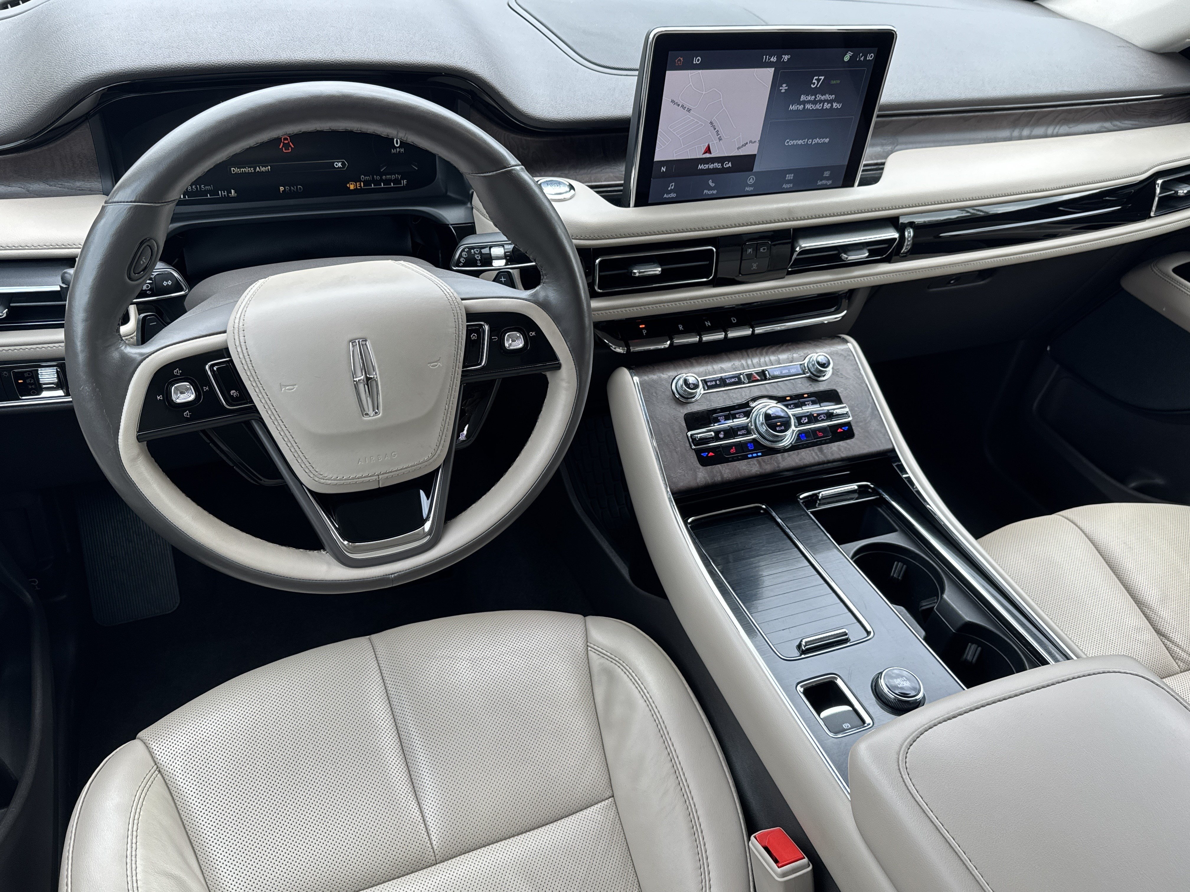 Used 2023 White Metallic Lincoln Reserve image 27