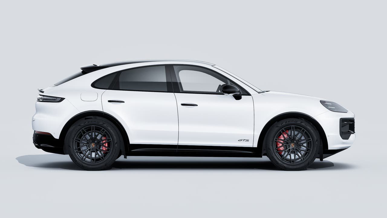 New 2027 Carrara White Metallic Porsche GTS Coupe image 6