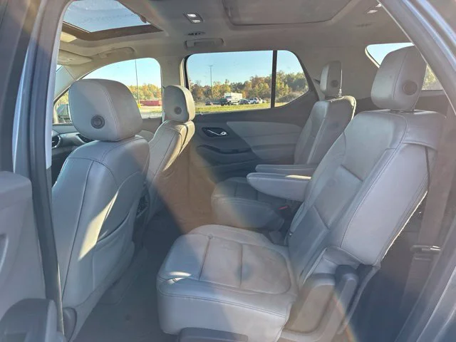 Used 2018 SATIN STEEL METALLIC Chevrolet LT Leather image 7