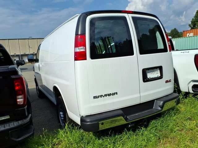 New 2026 Summit White GMC Work Van image 6