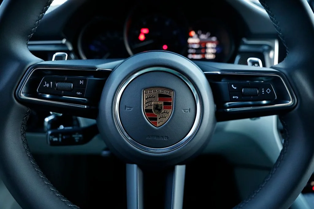 2026 Porsche Macan T - Photo 34