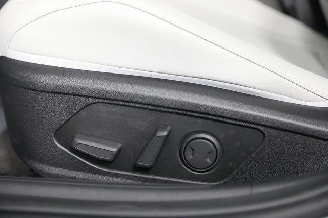 2025 Hyundai Elantra Limited - Photo 49