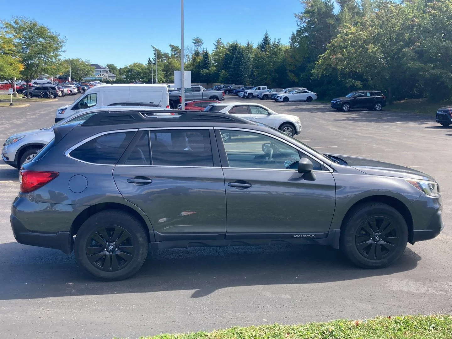 Used 2019 Magnetite Gray Metallic Subaru  image 8