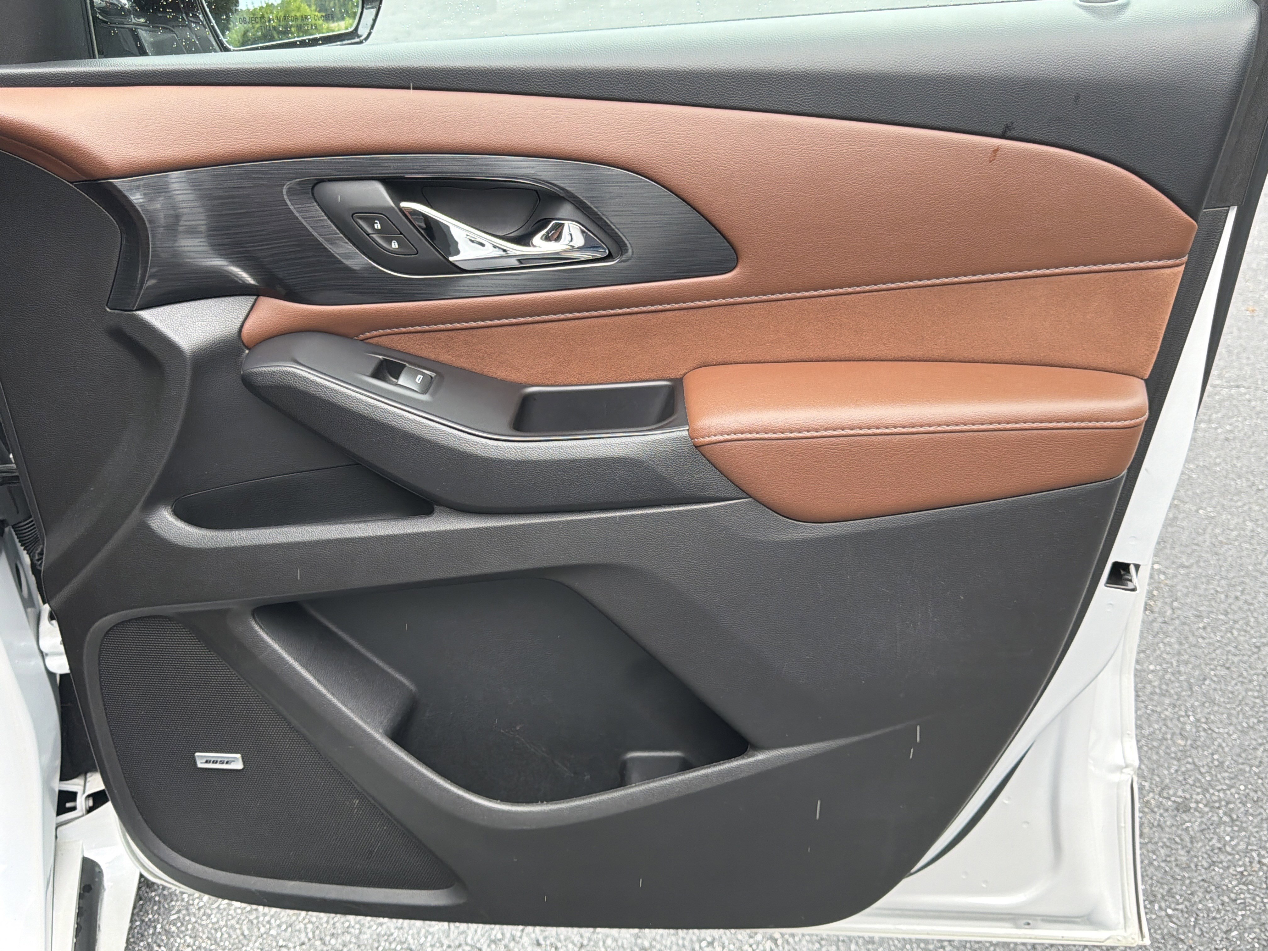 Used 2020 IRIDESCENT PEARL TRICOAT Chevrolet High Country image 14