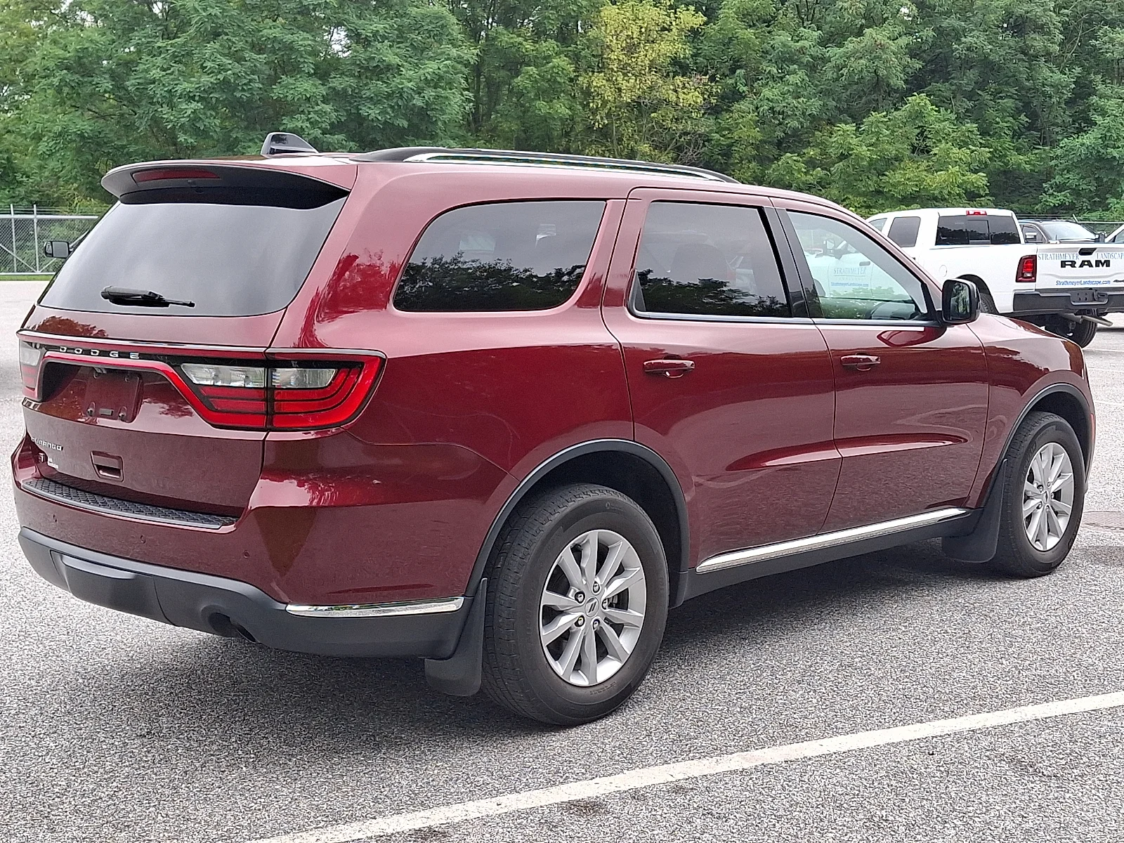 Used 2023 Red Dodge SXT image 3