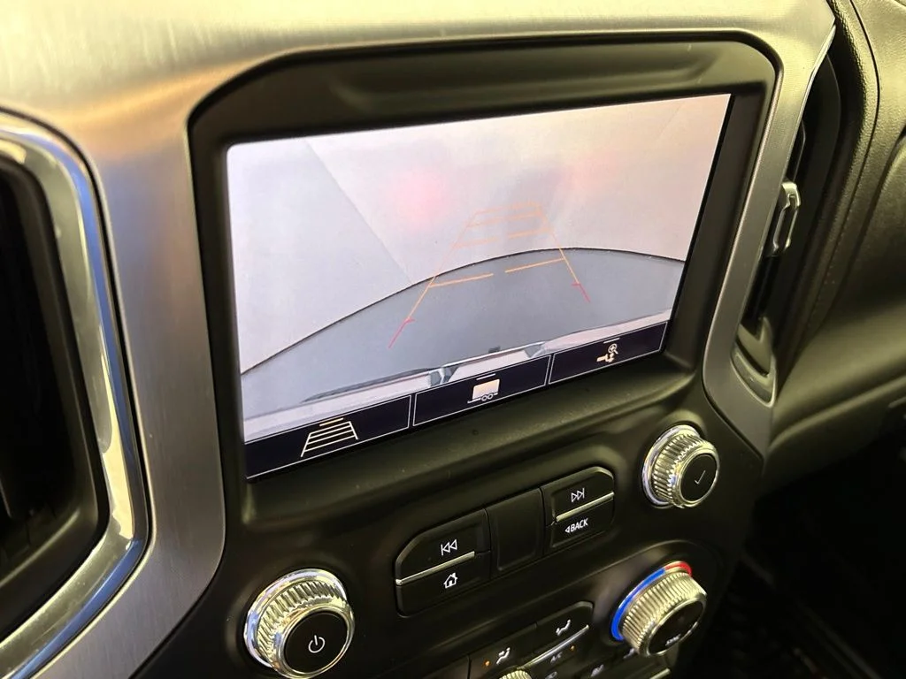 Used 2020 White GMC SLT image 52