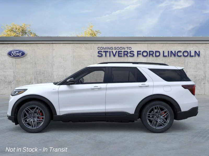 New 2026 Star White Metallic Tri-Coat Ford ST-Line image 3