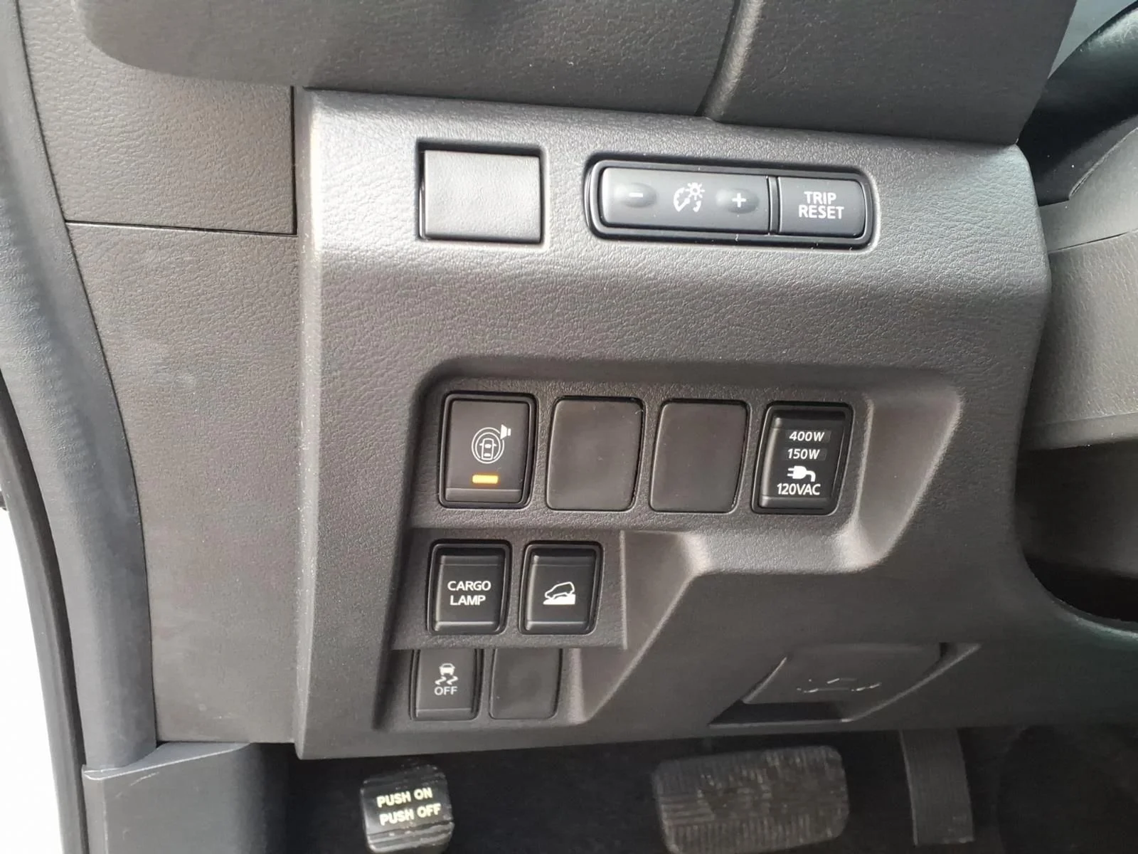 New 2026 Glacier White Nissan Crew Cab S image 19