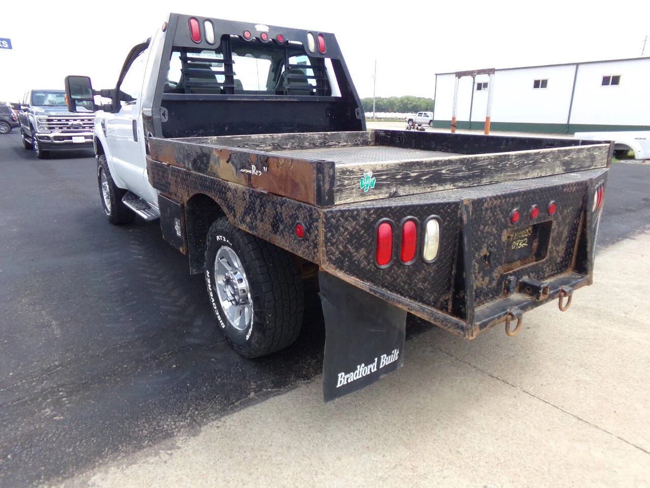 Used 2010 White Ford XL 4x4 2dr Regular Cab 8 ft. LB SRW Pickup image 11