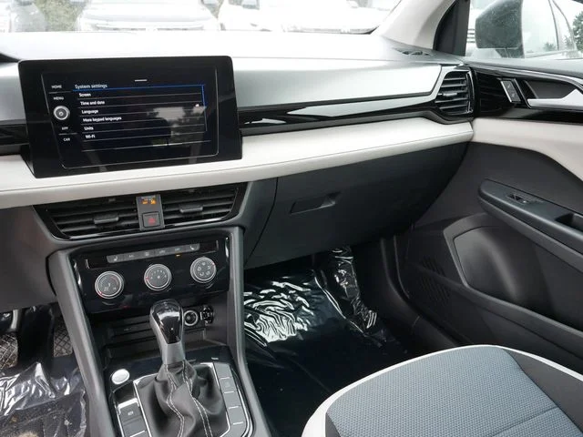 New 2026 Black Volkswagen 1.5T S image 10