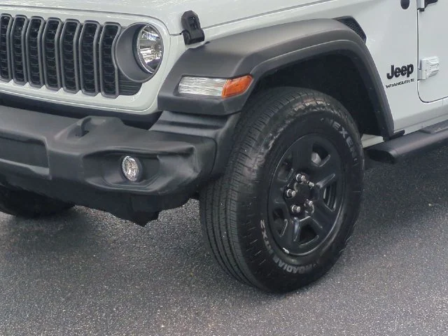 Used 2026 White Jeep Sport image 9