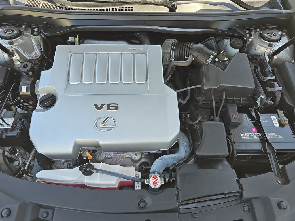 Used 2017 Silver Lexus 350 image 33