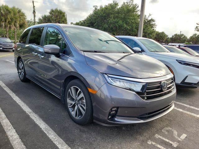 2024 Honda Odyssey Touring's photo