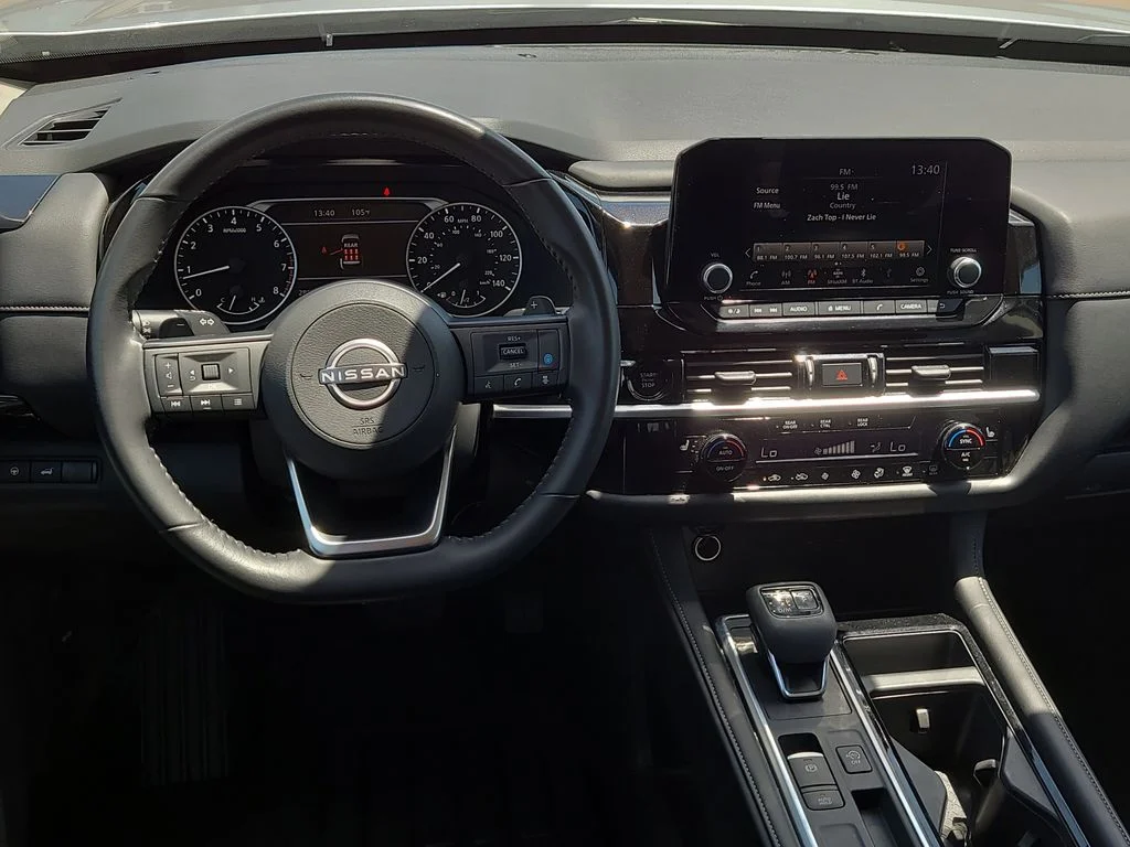 Used 2025 Silver Nissan SV image 18