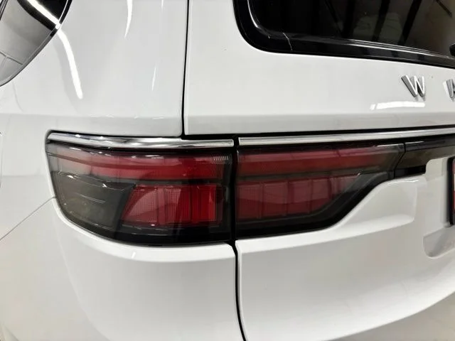 Used 2024 White Jeep Series II image 7