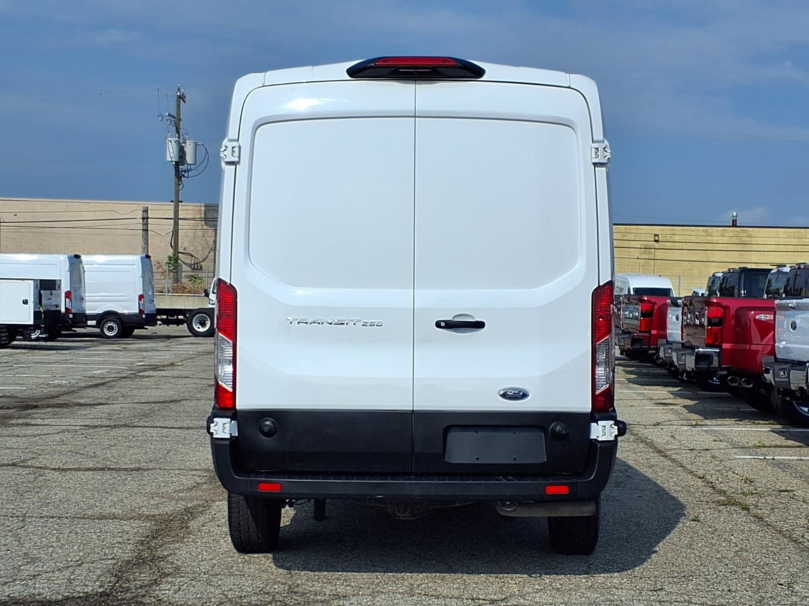 Certified Used 2024 Oxford White Clearcoat Ford Base image 27