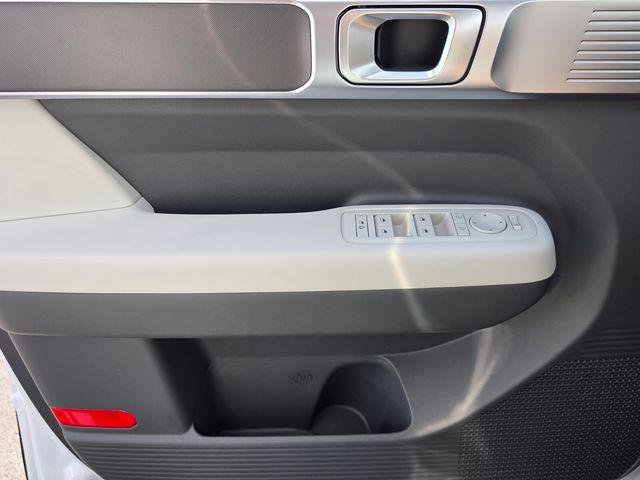 New 2027 White Hyundai SE FWD image 26