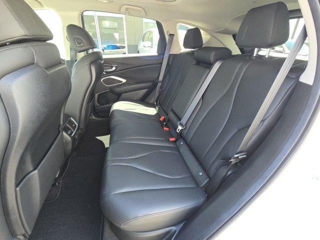 Used 2023  Acura  image 12