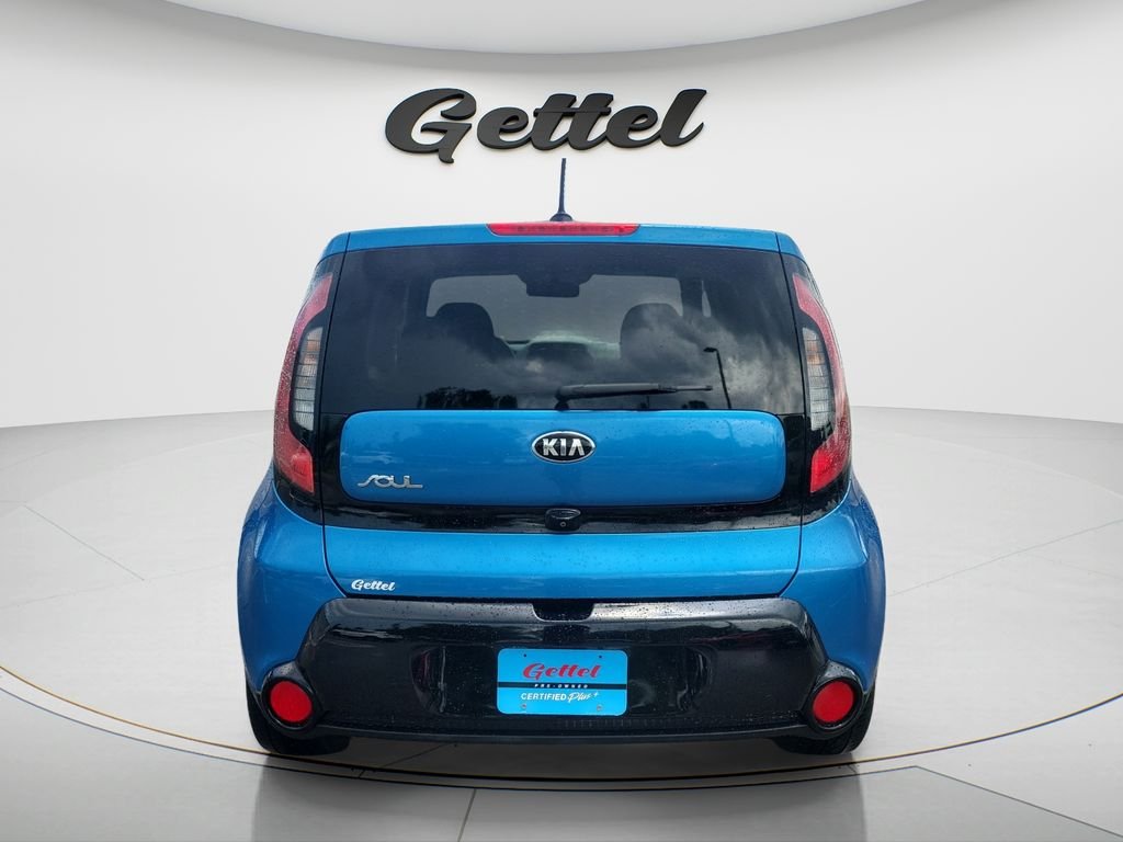 Used 2016 Blue Kia Plus image 6