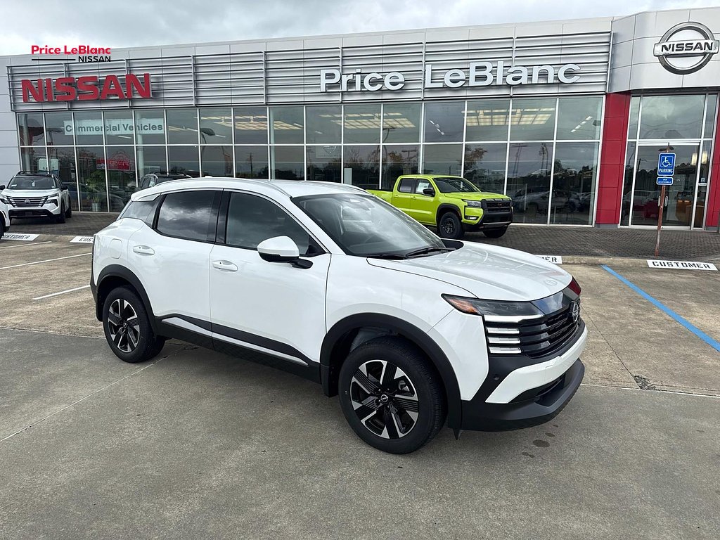 2025 Nissan Kicks SR