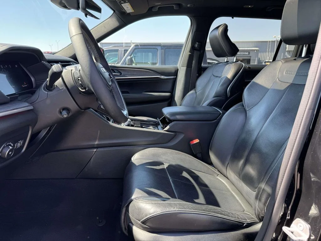Used 2023 Black Jeep Overland image 14