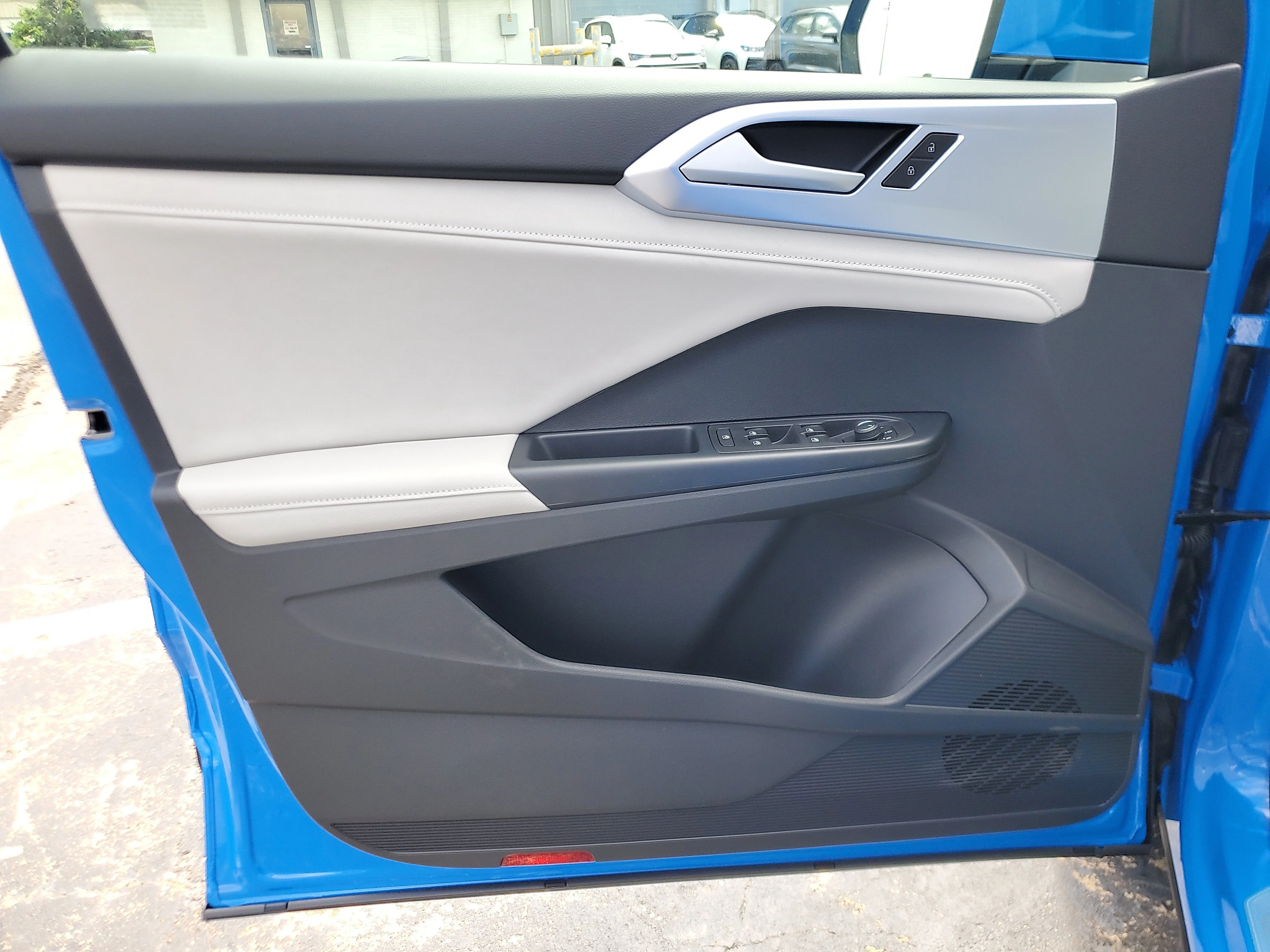 New 2026 Blue Volkswagen SE image 17