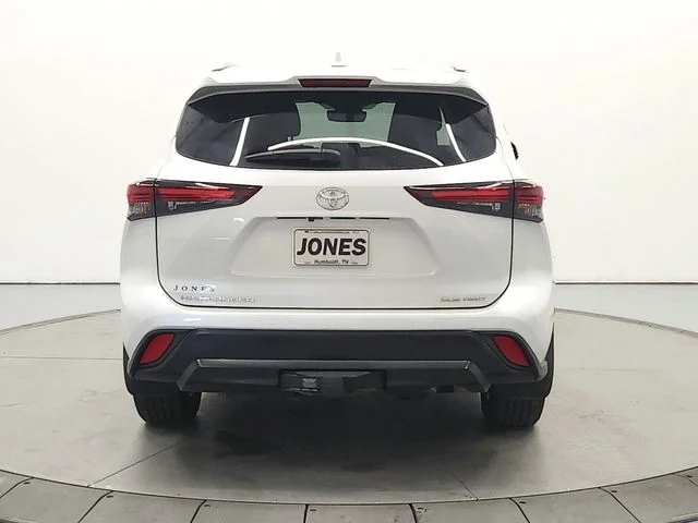 Used 2024 Beige Toyota XLE image 7