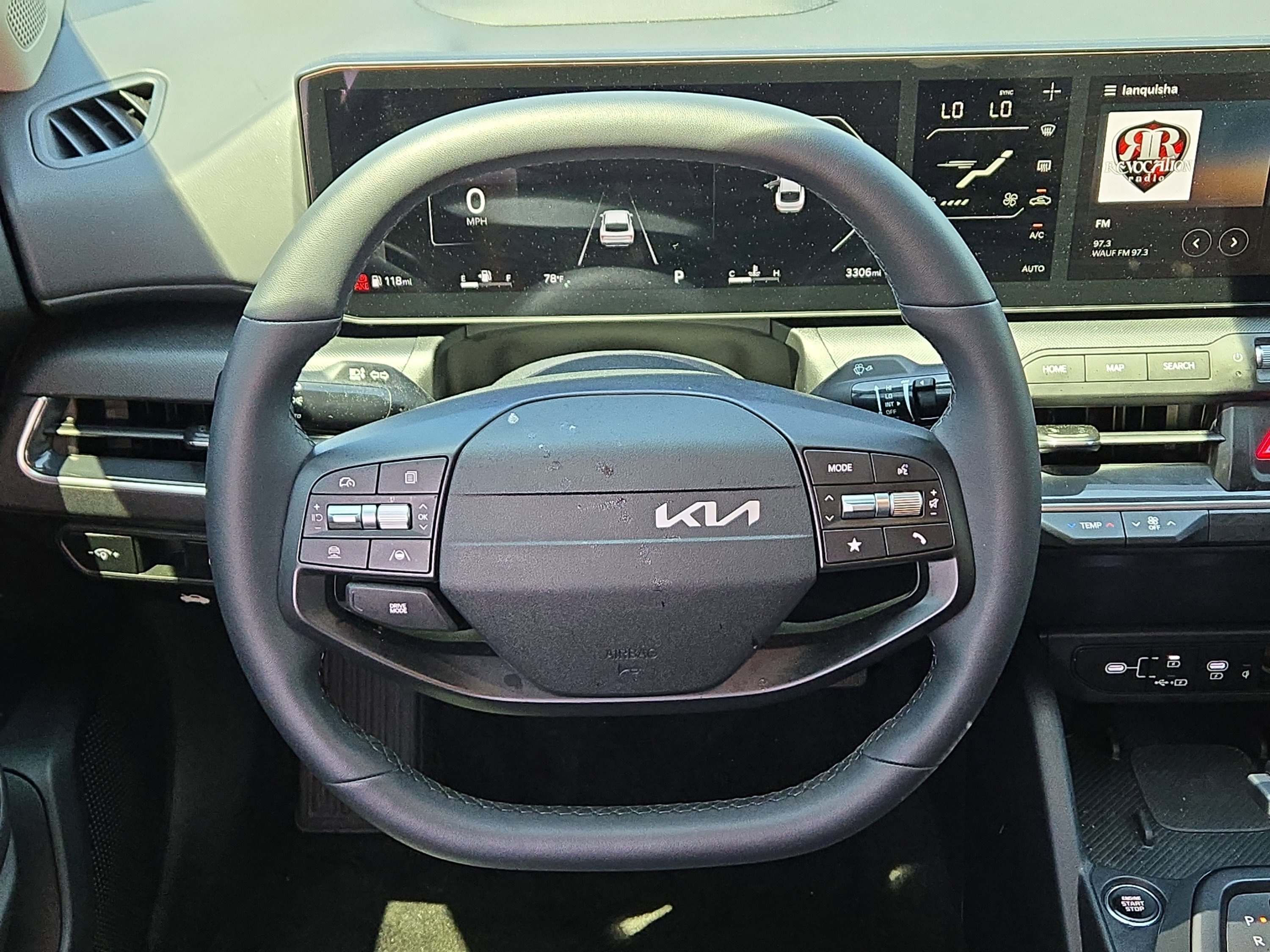 2025 Kia K4 EX - Photo 18