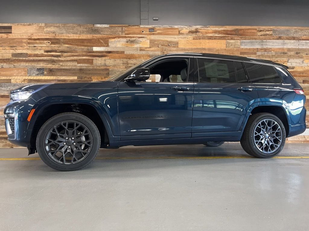 New 2026 Fathom Blue Pearl-Coat Exterior Paint Jeep Summit image 18