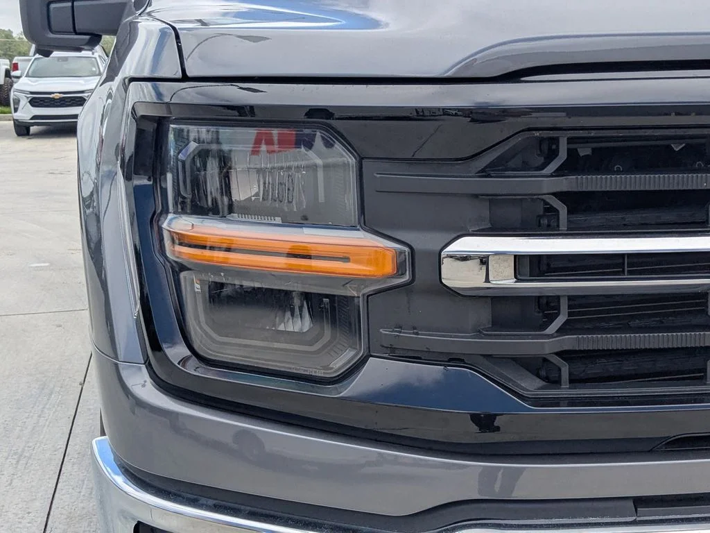 Used 2024 Gray Ford XLT image 11