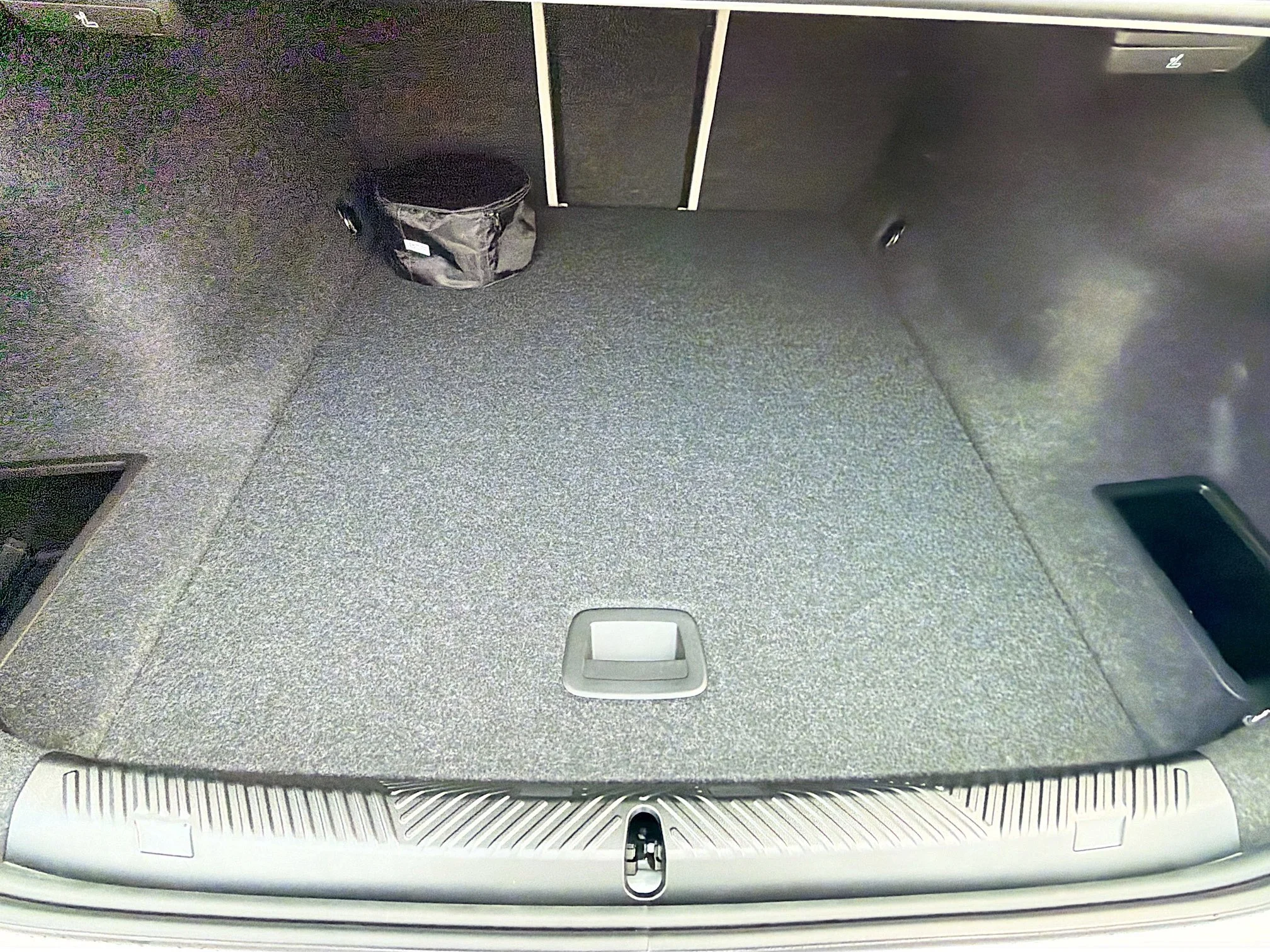 New 2026 Alpine White BMW eDrive40 image 12