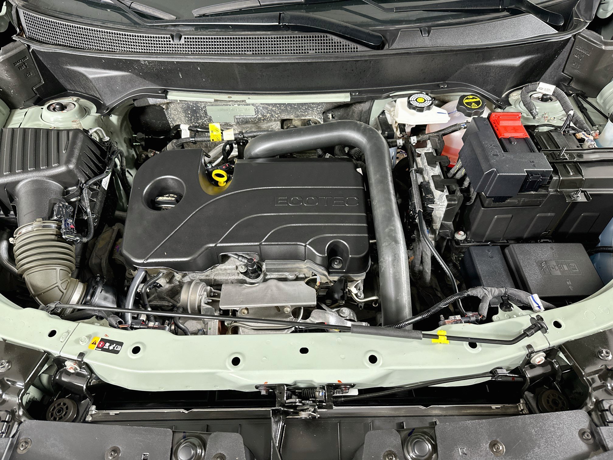 Used 2025 Cacti Green Chevrolet AWD LT image 29
