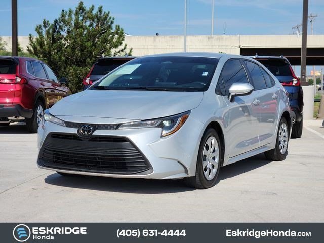 2023 Toyota Corolla LE - Photo 3