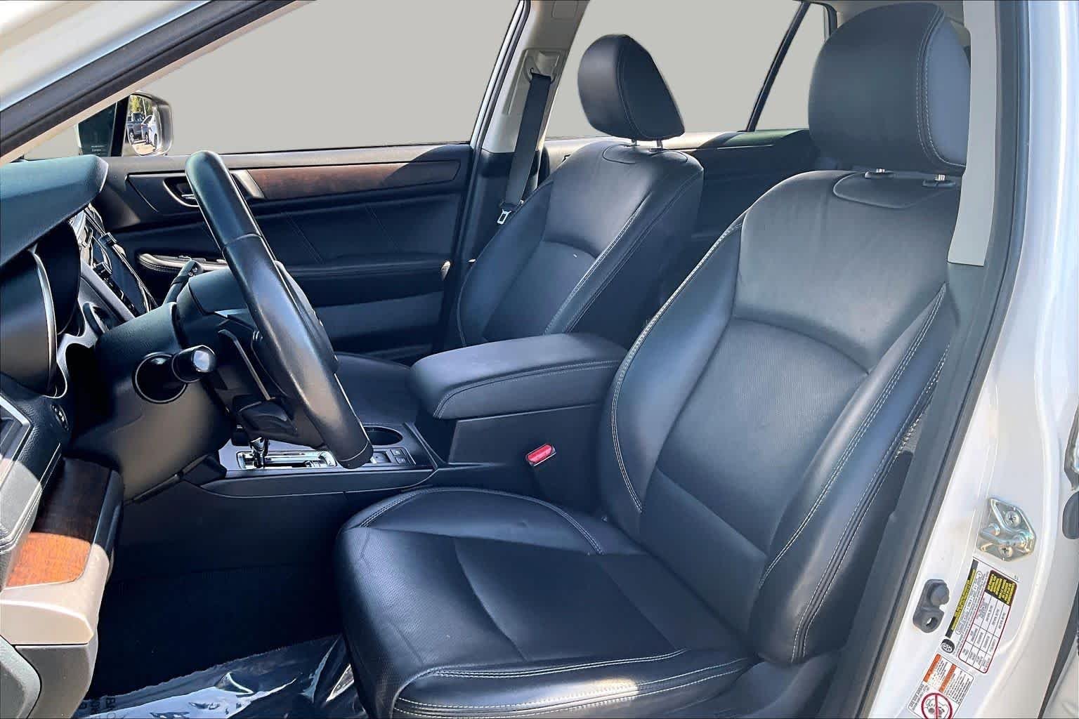 Used 2019 Crystal White Pearl Subaru Limited image 7