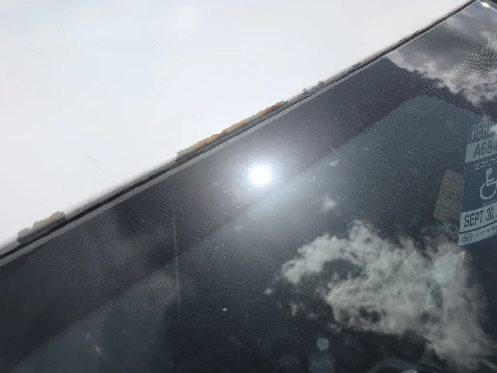 Used 2019 Quartz White Hyundai SE image 5