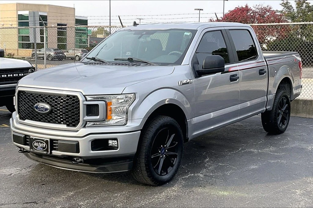 Used 2020 Silver Metallic Ford XL image 11