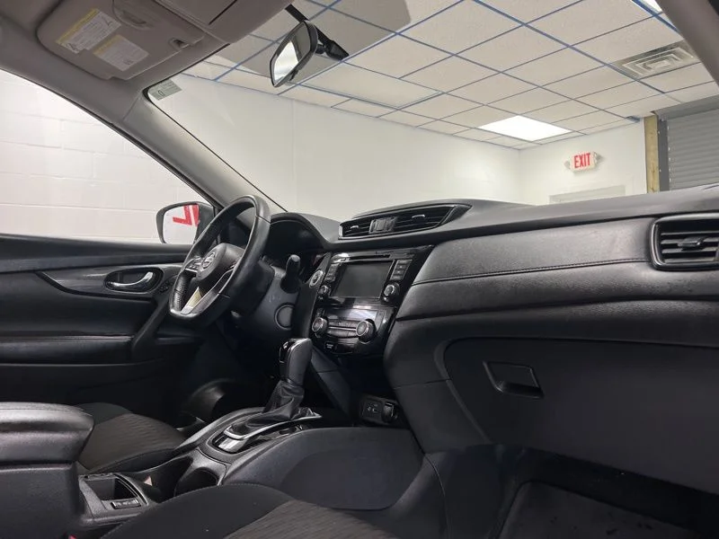 Used 2018 Silver Nissan SV image 13