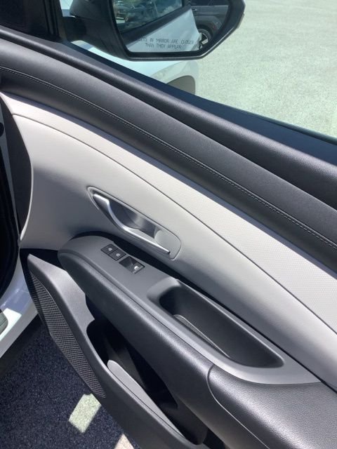 2025 Hyundai Tucson SE - Photo 25