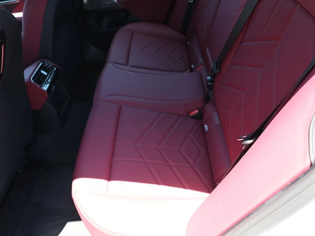 Used 2025 White BMW 530i image 21