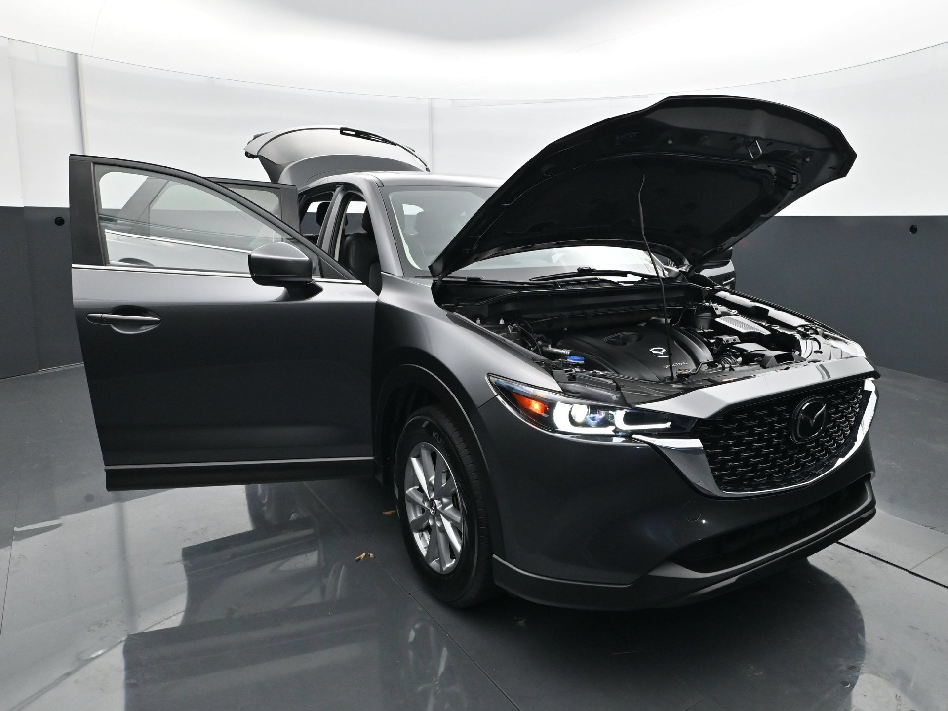 Used 2023 Machine Gray Metallic Mazda 2.5 S Preferred Package image 40