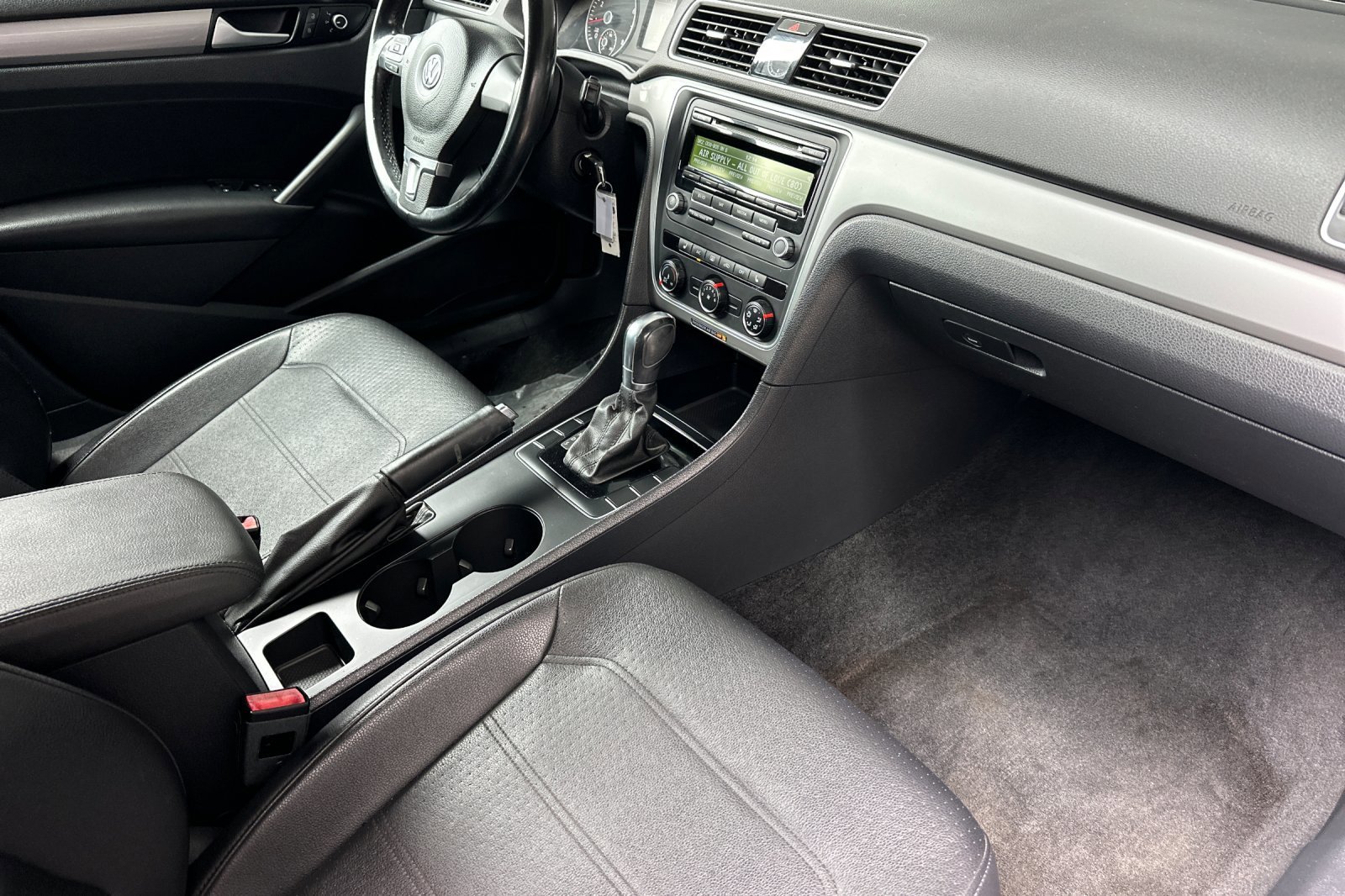 Used 2015 Silver Volkswagen  image 15