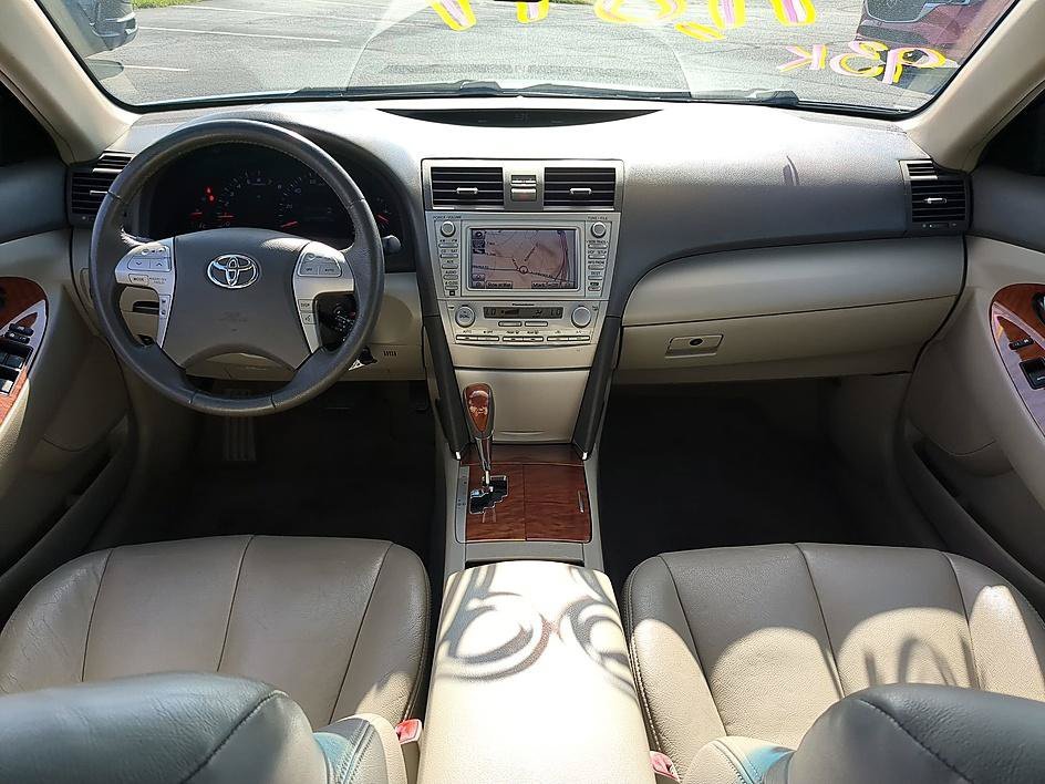 Used 2011 Aloe Green Metallic Toyota XLE image 32
