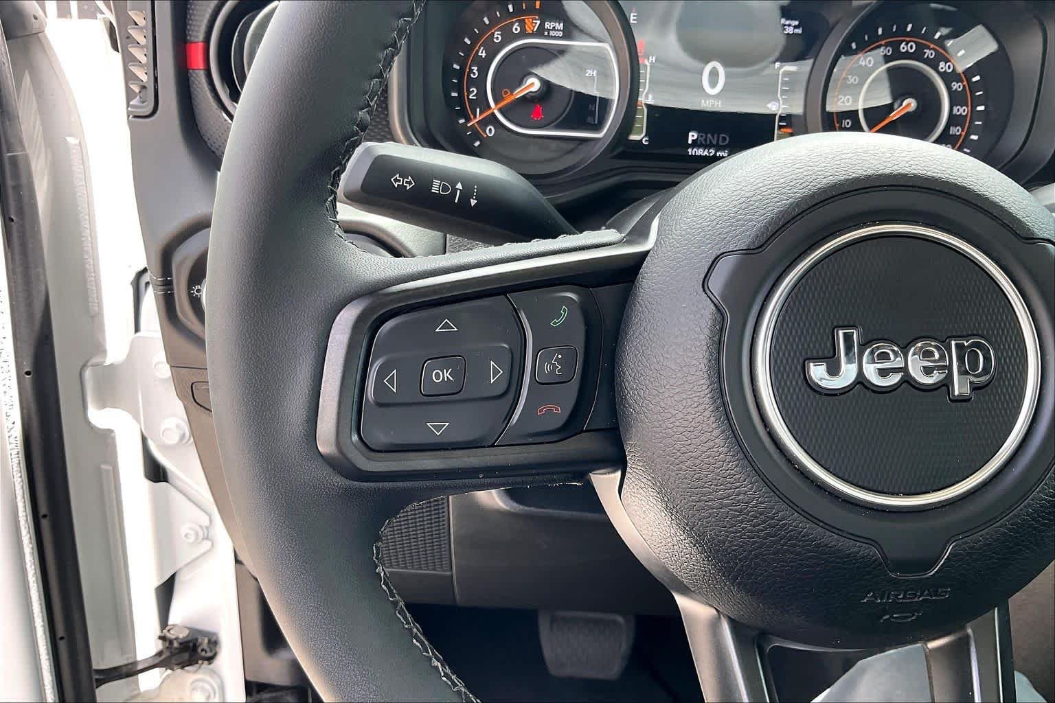 Used 2026 Bright White Clearcoat Jeep Rubicon image 22