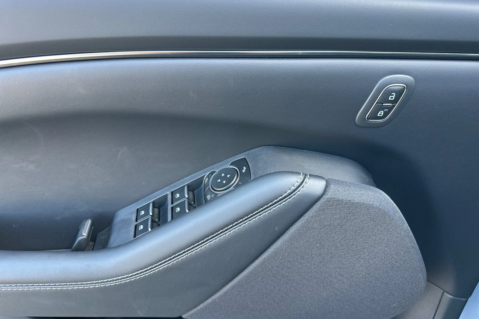 New 2026 Glacier Gray Metallic Tri-coat Ford Select image 14