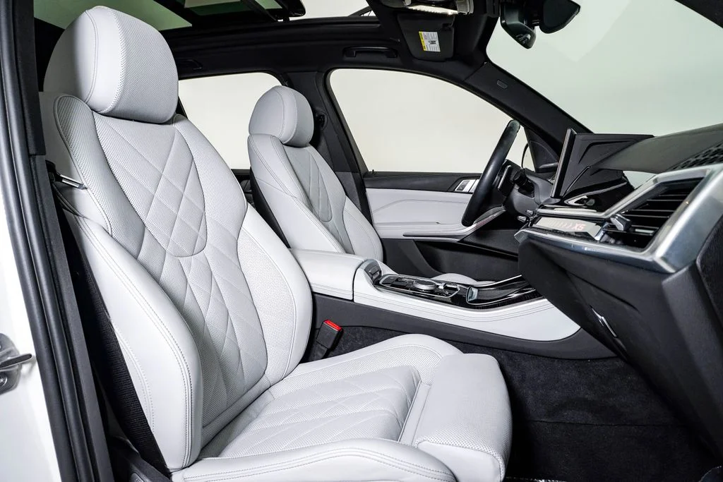Used 2024 Alpine White BMW xDrive40i image 15